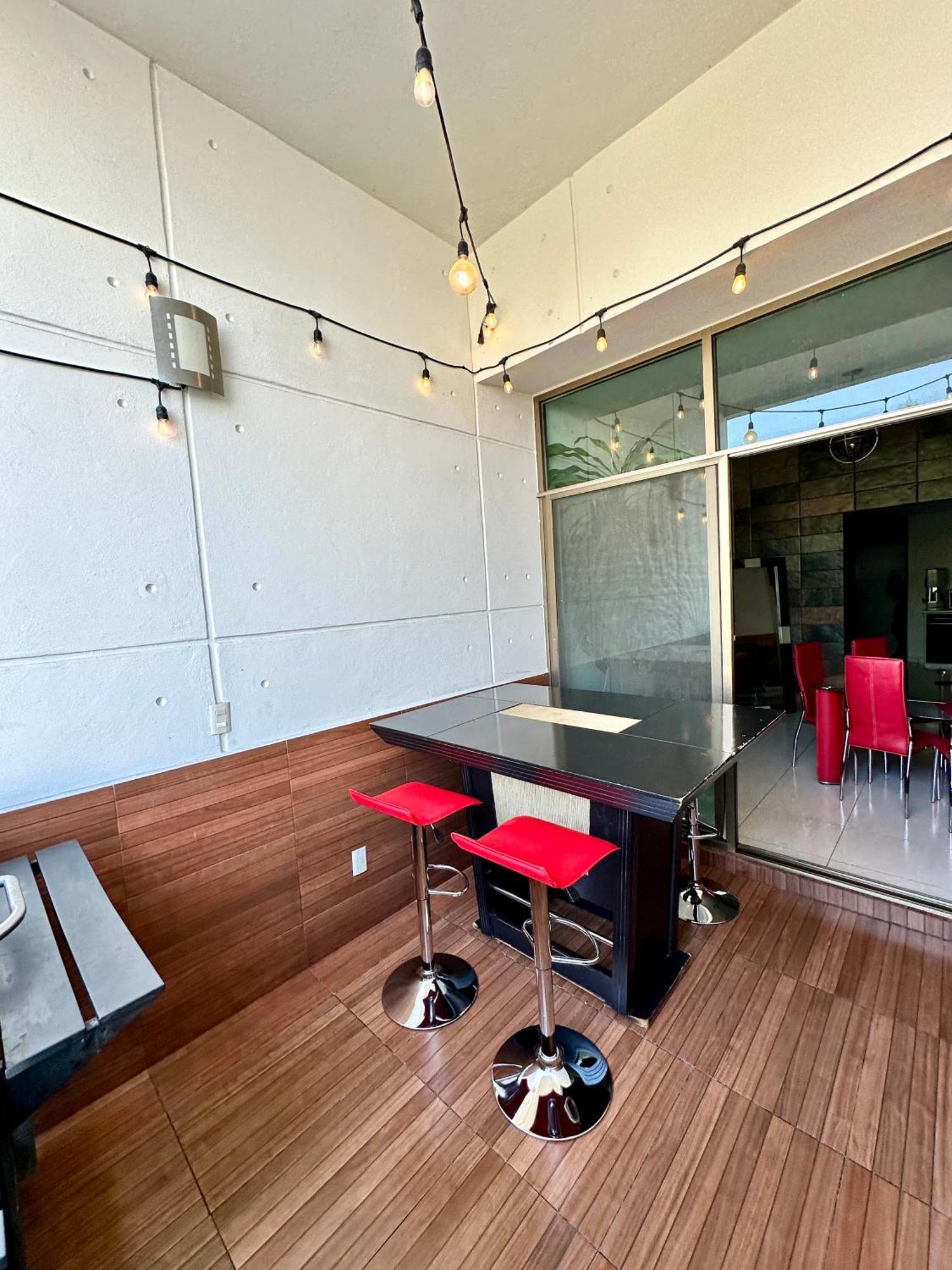 Ferienwohnung Loft Arte Y Diseno, Terraza, Asador, 3 Pantallas "Cuernavaca Somos El Unico Airbn Que Te Ofrece 2 Exclusivos Jacuzzis Profesionales Con Agua Caliente Y Sistema De Hidromasaje, Tipo Spa" Fraccionamiento Vigilancia 24 Horas Exterior foto